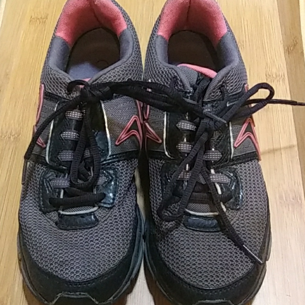 Aetrex running shoed